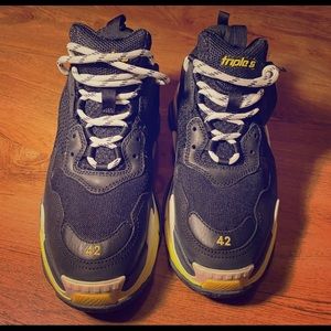 Balenciaga Black and Yellow sneakers- size 42